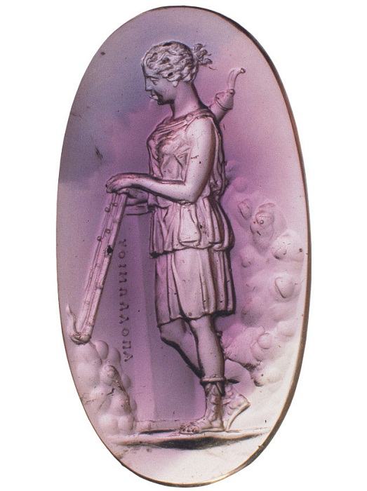 Артемида с факелами. Инталия.  Аметист. 2-я половина I в. до н. э.  Мастер Аполлоний. Неаполь, Национальный археологический музей