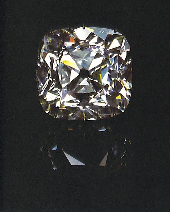 Алмаз «Регент» - самый крупный из всех алмазов на короне