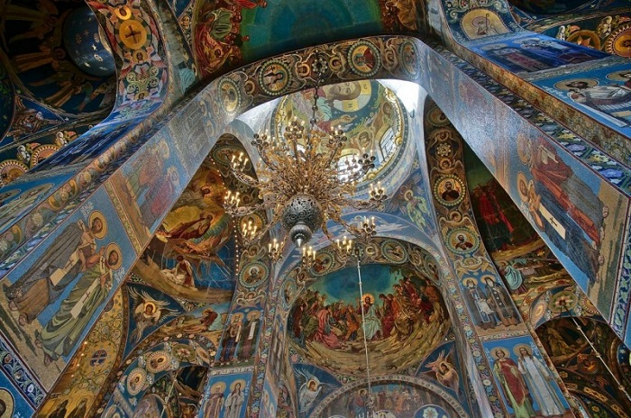Мозаика в интерьере собора