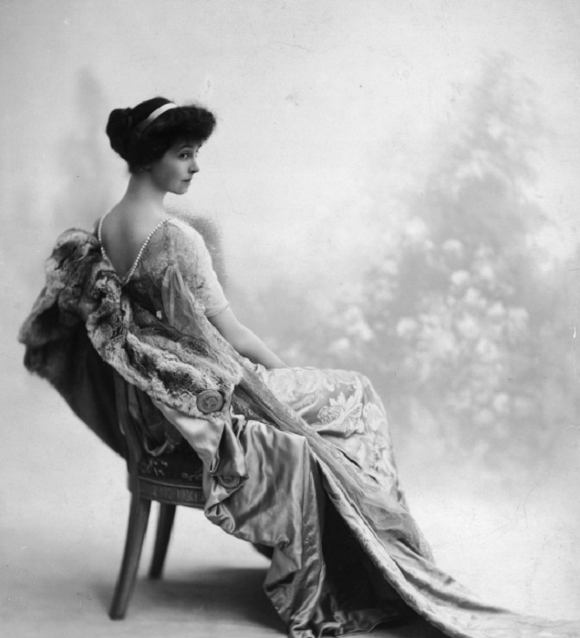 Известный портрет Консуэло Вандербильт во время ее брака с Герцогом Мальборо, приблизительно 1911 (Архив/Getty Images Hulton)
