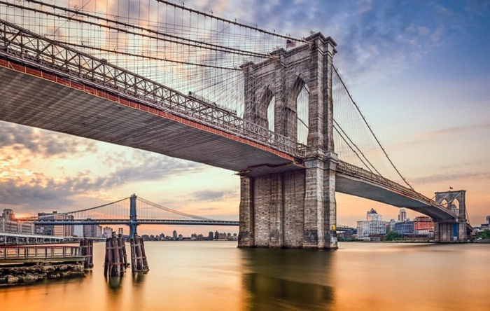 Бруклинский мост в Нью-Йорке<br>