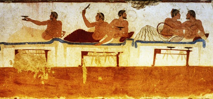 Знаменитое изображение симпосия на саркофаге из Пестума V в. до н.э  Монументальная роспись Греции.<br>Симпосий, возлежащие на пиршественных ложах