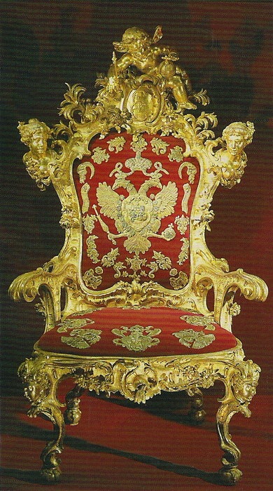 Тронное кресло Елизаветы Петровны. Санкт-Петербург, 1740-1742 годы. Резьба, золочение, шитьё.