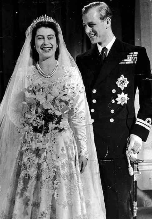 Елизавета II на свадьбе с принцем Филиппом в 1947 году