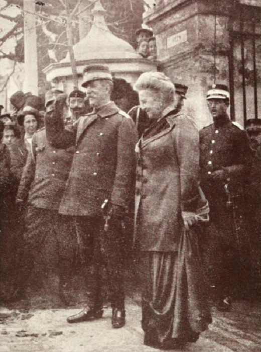 Георг I и королева Ольга на прогулке в Салониках, как раз перед убийством