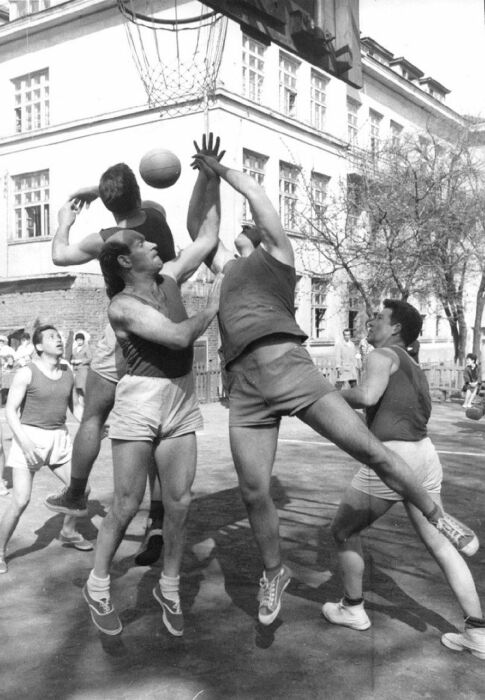 Несмотря на американскую природу, баскетбол прижился в СССР. /Фото: mens-physic.ru