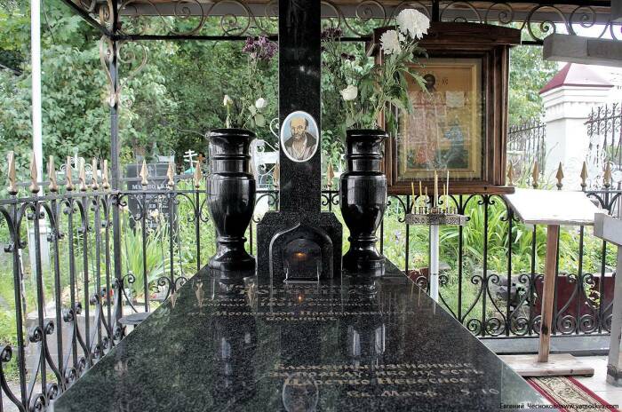 На могилу Ивана Корейши до сих пор приходят люди. /Фото: rblogger.ru 