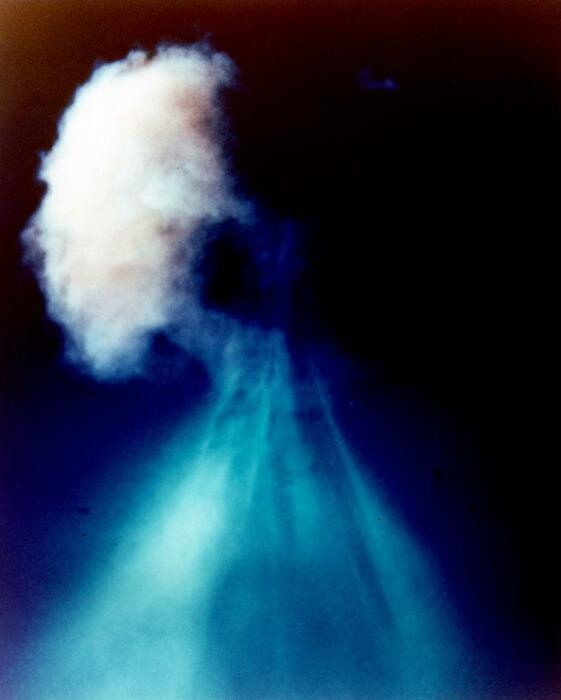 Взрыв ракеты AIR-2 Genie с W25 19 июля 1957 года над ядерным полигоном штата Невада. /Фото: basik.ru