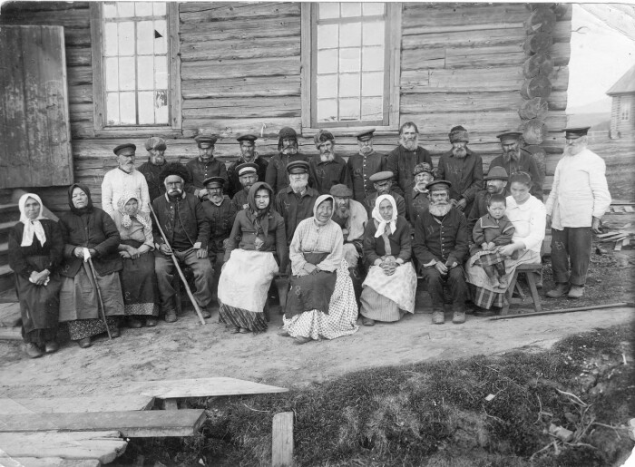 Жители Сахалина, 1890-й. /Фото: live.staticflickr.com