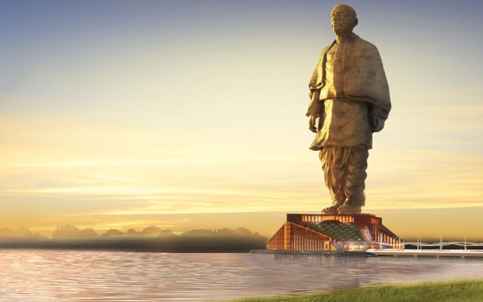 Самая большая статуя мира. /Фото: 39.ru