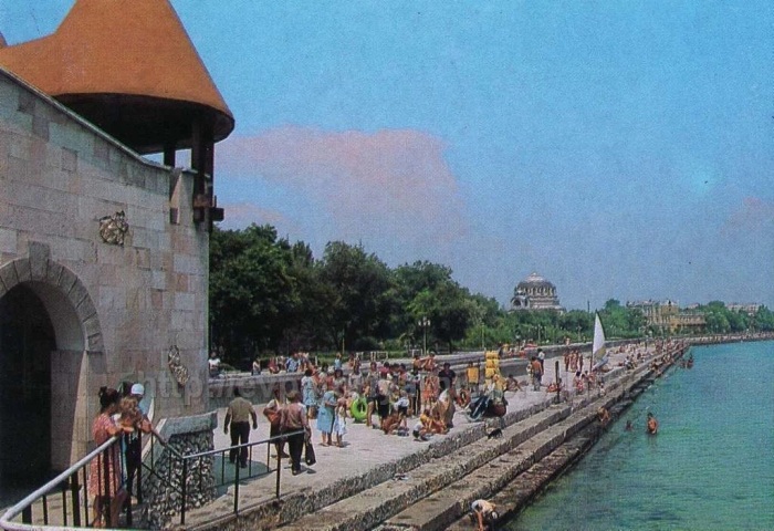 Лечебные курорты, в том числе Евпатория,  были очень популярны в СССР. /Фото: yandex-images.clstorage.net