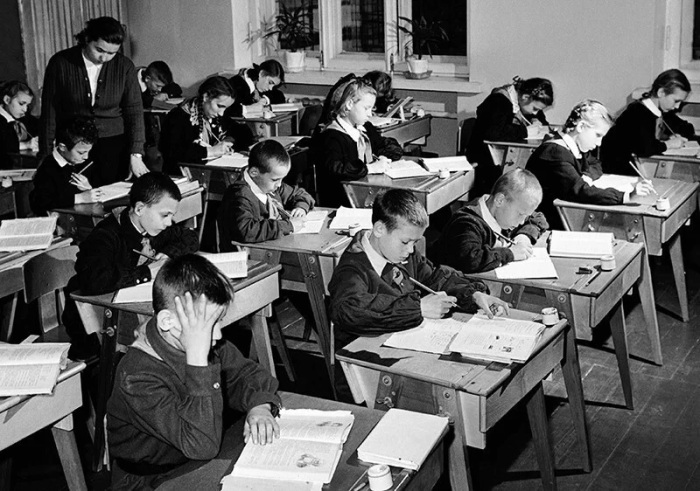 Советская система образования считалась одной из самых эффективных. /Фото: avatars.mds.yandex.net