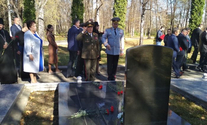 «Аллея Славы» во Владикавказе, где похоронены погибшие осенью 1992 года./Фото: kpmk.alania.gov.ru