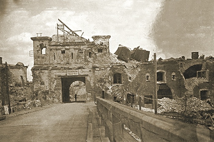 Немцы сумели взять крепость только после полного уничтожения сооружений. /Фото: iohotnik.ru