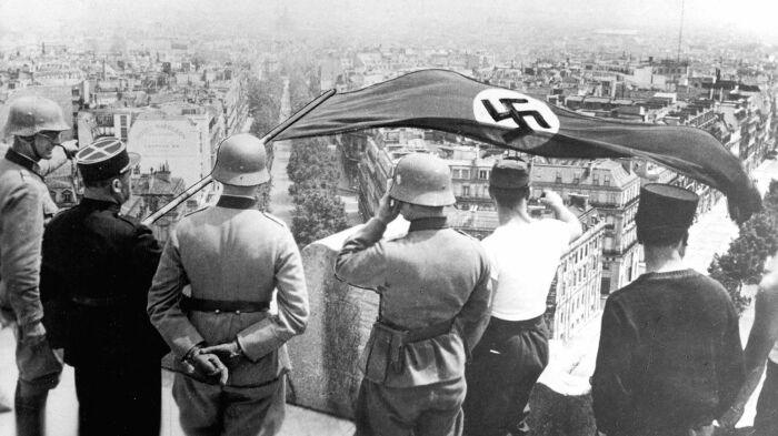 Французы быстро сдались Гитлеру. /Фото: thetrumpet.com