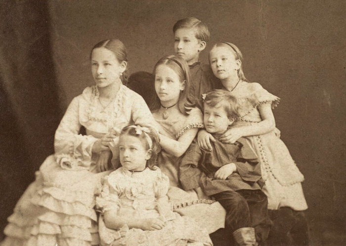 Дети Александра Александровича, 1874 год. /Фото: img-fotki.yandex.ru