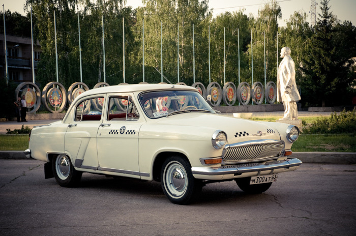 ГАЗ-21 стало самым известным советским такси. /Фото: a.d-cd.net