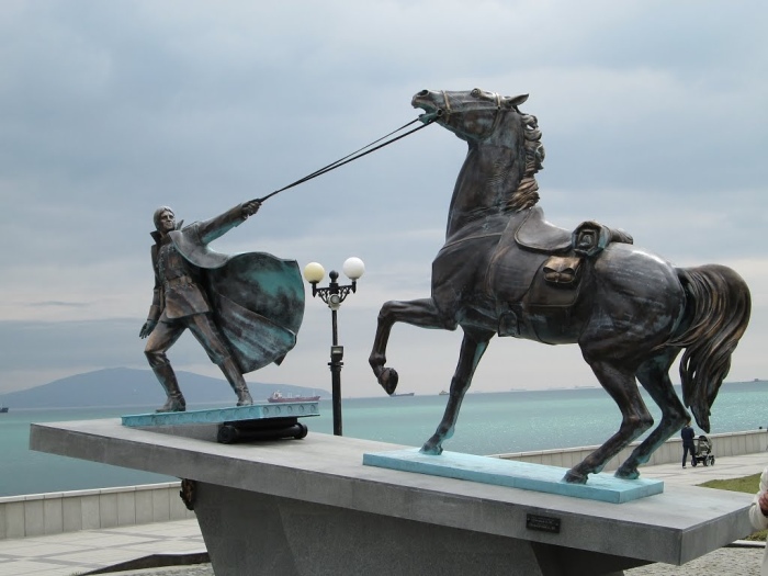 Памятник «Исход». /Фото: pbs.twimg.com