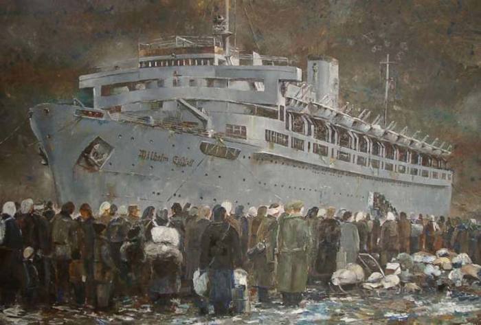 Беженцы вокруг лайнера./Фото: willich-nach-1945-flucht-und-vertreibung.de