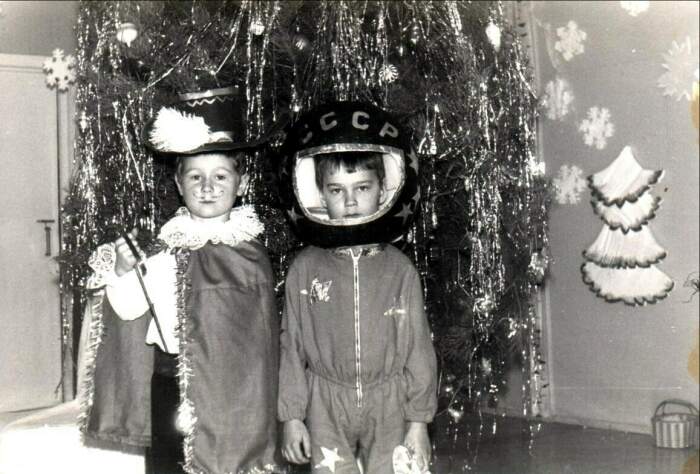 Многие мальчишки хотели быть мушкетерами или космонавтами. /Фото: cont.ws
