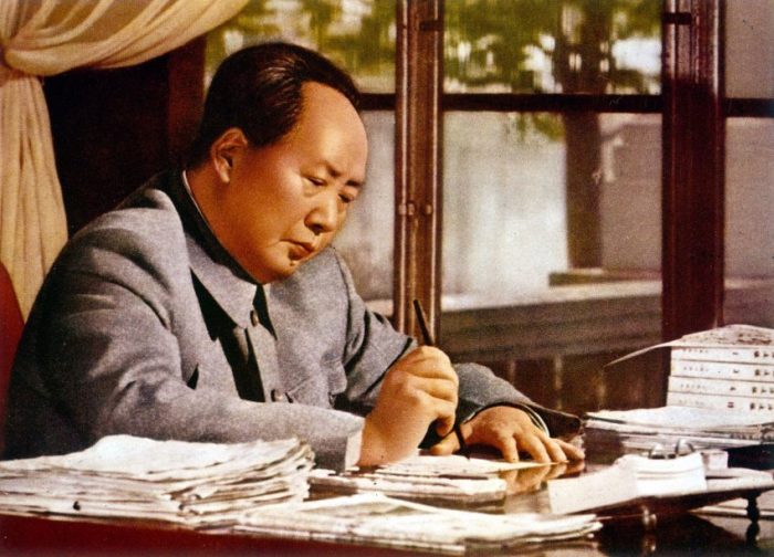 Мао взял курс на независимость от Москвы и всецелую власть над соцлагерем./Фото: sensum-club.pro