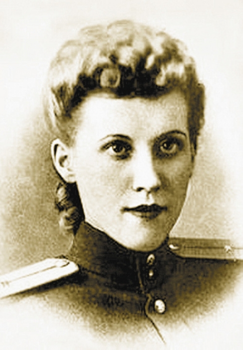 Елена Косова – дочь генерала, командующего внутренними войсками МВД, была первой советской женщиной, которая работала в ООН./Фото: miragebeaut.ru