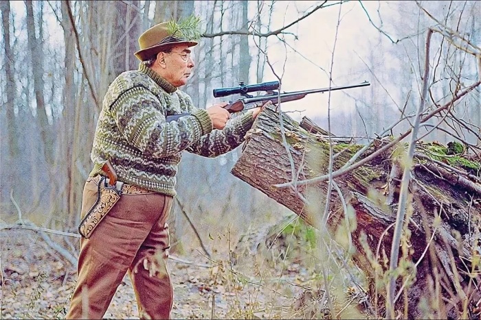 На охоте Брежнев любил позировать фотокорреспондентам. /Фото: avatars.mds.yandex.net
