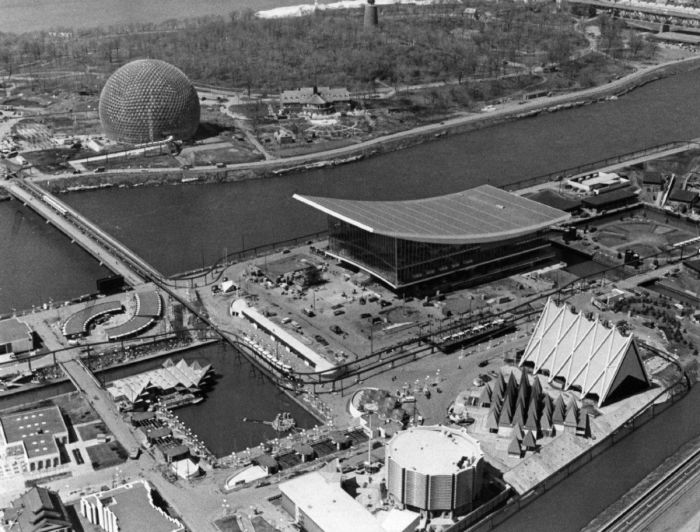Павильон «летящая крыша» на выставке в Монреале, 1967 год. /Фото: hiddenarchitecture.net