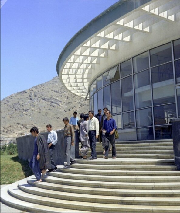Студенты Кабульского политехнического университета. /Фото: pbs.twimg.com