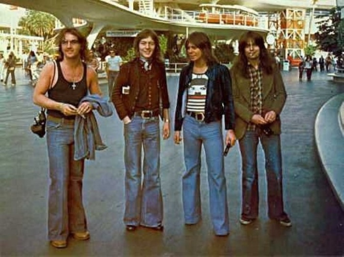 Самым популярным «фарцовым» товаром в 70-80 годы были джинсы./Фото: image1.thematicnews.com