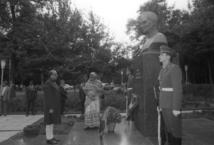 Памятник премьер-министру Индии в Ташкенте./Фото: cdn2.img.sputniknews-uz.com