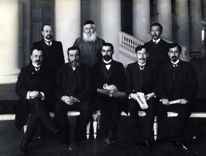 Группа депутатов II Думы мусульманской фракции. 1907 год.
