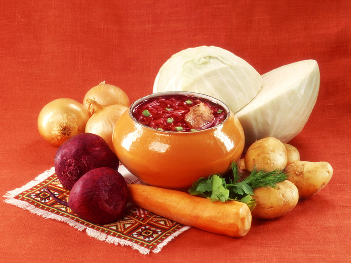 Овощи на русский стол традиционно подавались не в виде салатов, а раздельно./Фото: turizmdom.ru 
