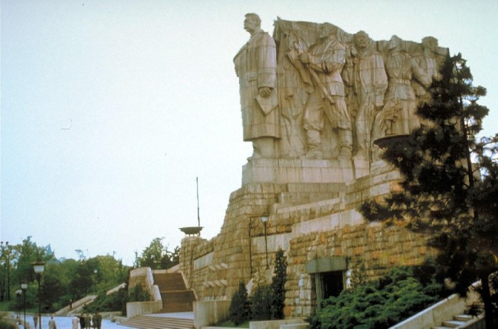 Гигантский памятник Сталину в Праге./Фото: sw.gurroa.cz