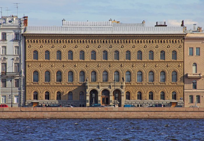 Владимирский дворец (Санкт-Петербург), в котором находился тайник с драгоценностями Марии Павловны./Фото: laruspalomnik.com