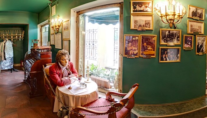 В кафе «Вольфа и Беранже» А.С.Пушкин провел последние часы перед роковой дуэлью./Фото:godliteratury.ru 