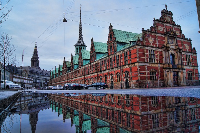 Здания в Копенгагене при Андерсене выглядели так же, как и сейчас.