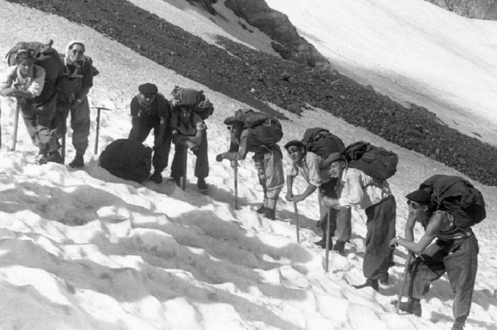 Альпинизм был популярным хобби в Советском Союзе.