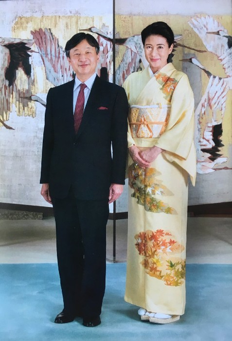 Японскую императрицу увидеть в кимоно легче, чем японского императора.