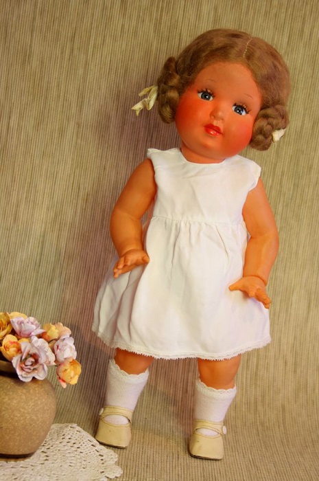 Французская целлулоидная кукла тридцатых годов.