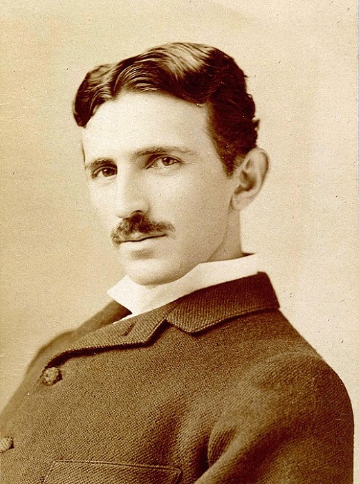 Молодой Никола Тесла.
