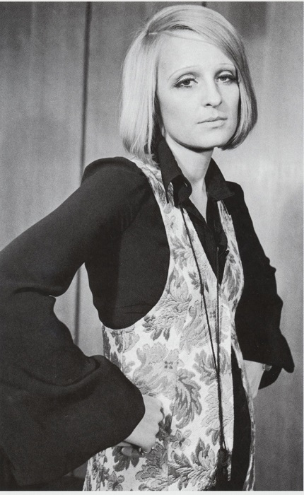 В отличие от Скиапарелли, Барбара Хуланики одевалась в том же стиле, который предлагала другим.