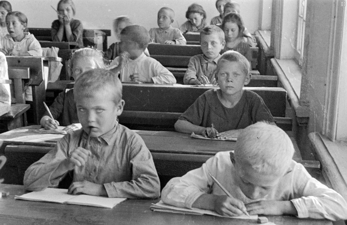 Немецкие дети в Поволжье.