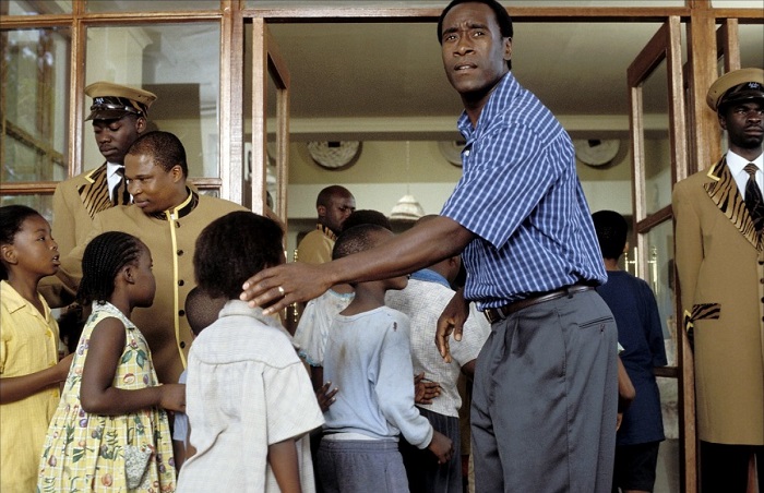 Кадр из фильма «Отель Руанда»