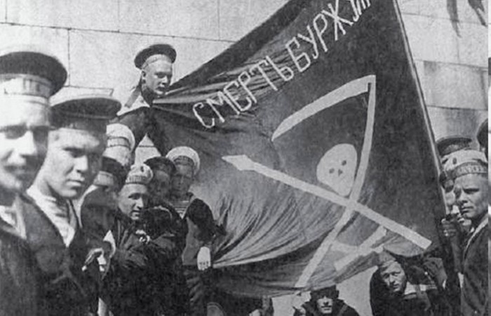 Череп и кости на флаге: Самая странная из республик, провозгласившая себя «Советской». 