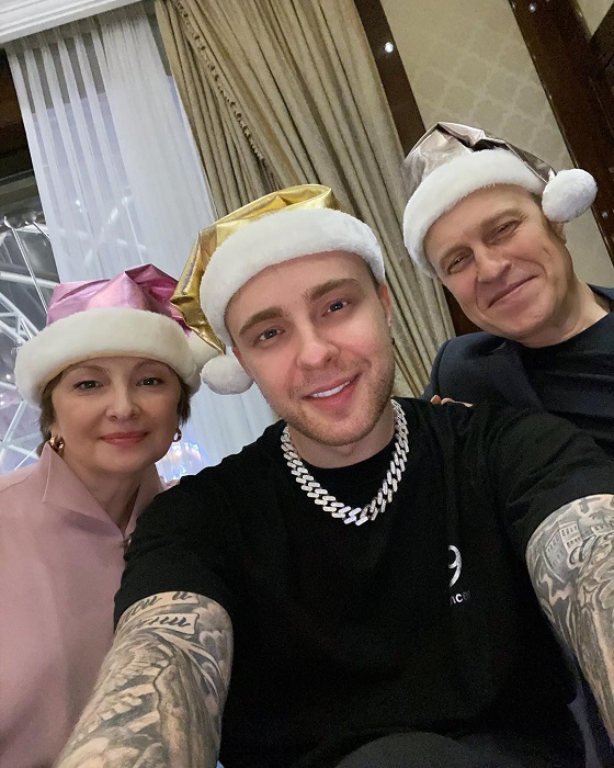 Егор Крид с мамой и папой в инстаграме (instagram.com/egorkreed).