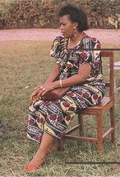 Для тутси Агата была чужой, хуту считали её предательницей интересов своего народа. Агата хотела Руанде мира.