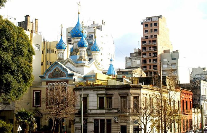 Российская диаспора в Аргентине. Что объединяет и что раскалывает местных «русских». На фотографии: церковь в Буэнос-Айресе.