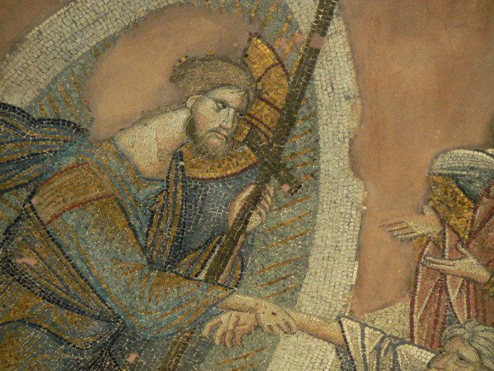 Византийская живопись претерпела упадок в седьмом веке и всё же сохраняла много старых классических приёмов. А эта фреска навевает ассоциации с Джотто, рисовавшем примерно в то же время, что автор фрески.