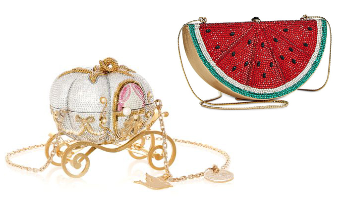 Сумочка из коллекции бренда, посвященной принцессам Диснея, и клатч в форме ломтика арбуза.